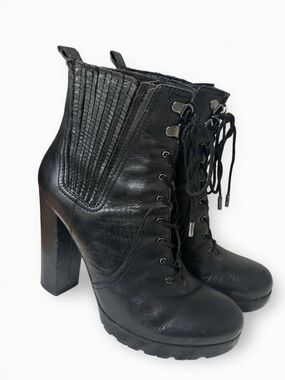 VINCE CAMUTO Black Lace-Up Platform Ankle Boots - Women's